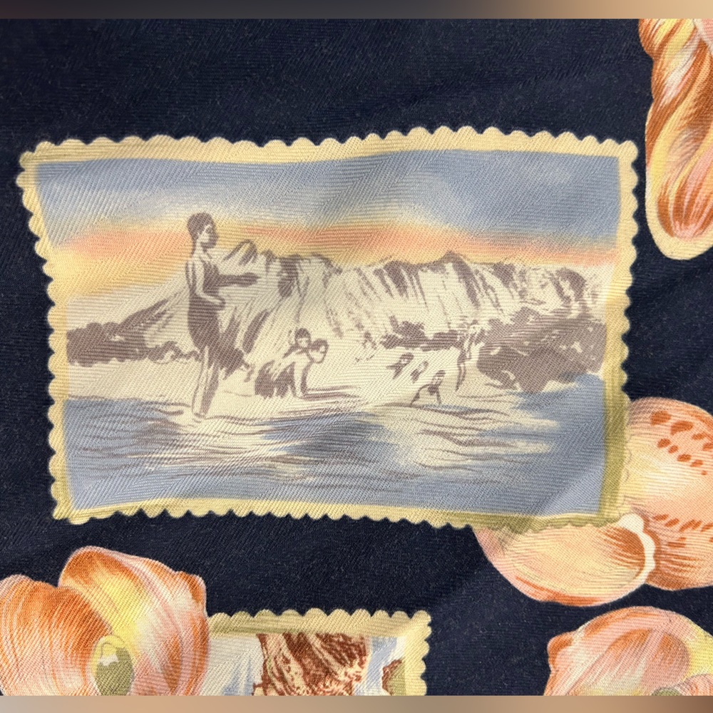 La Cabana Tie Front Blouse w Postcards and Conch Shells - Picture 2 of 14